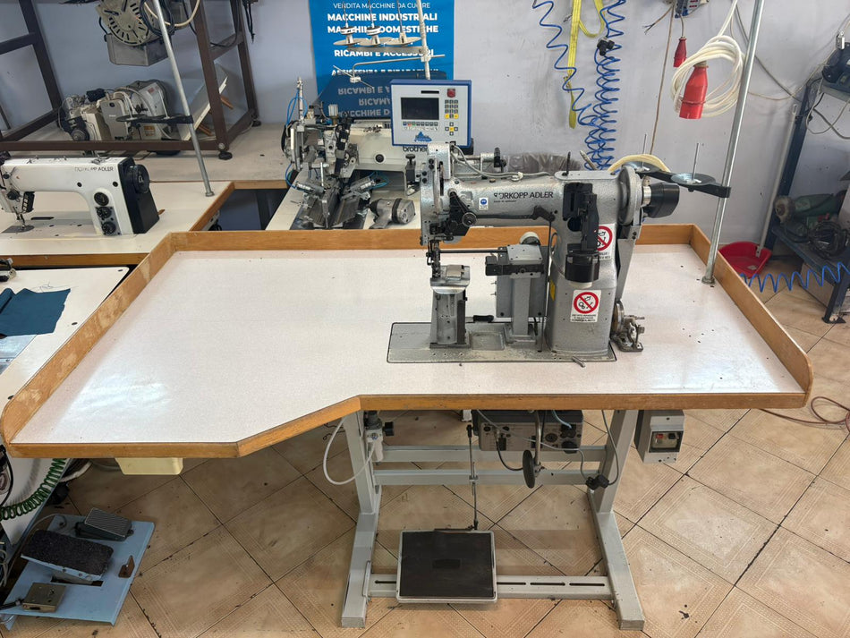 DURKOPP attacca spalline rasa filo e con coltello rifilatore usata